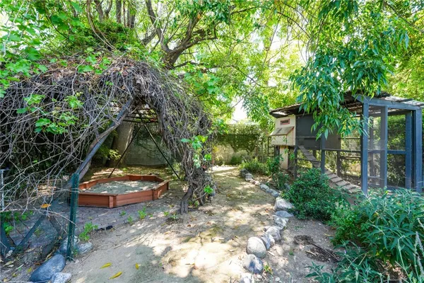$1,998,000 | 371 East Claremont Street, Pasadena, CA 91104