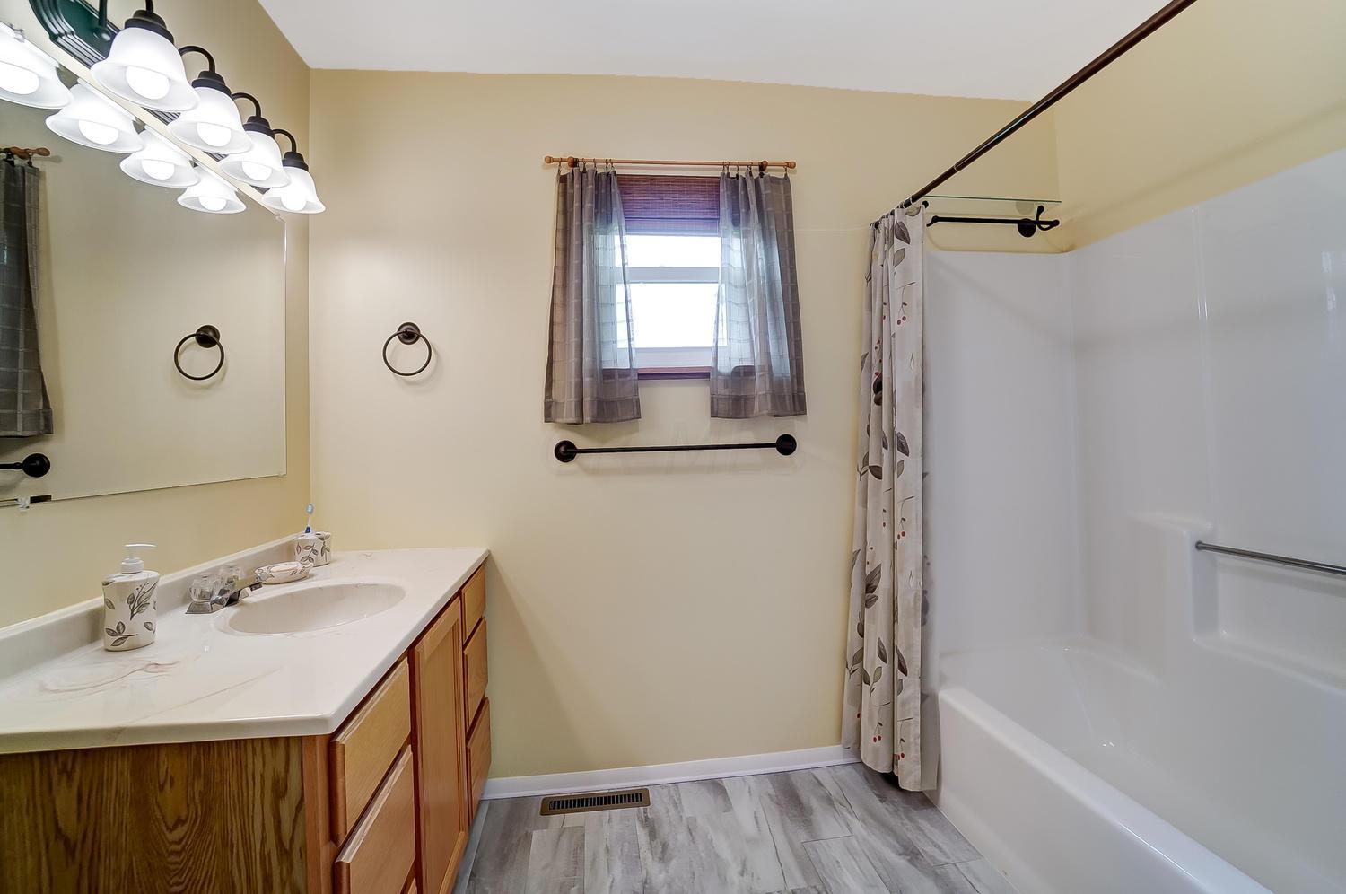 3765 Little Darby Road London, OH 43140 - Photo 42 of 70