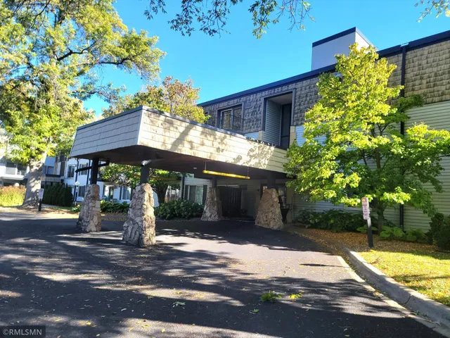 $149,900 | 183 Little Canada Road East, Unit 314, Little Canada, MN 55117