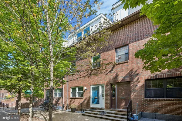 $3,500 | 517 South Randolph Court, Unit B, Philadelphia, PA 19147