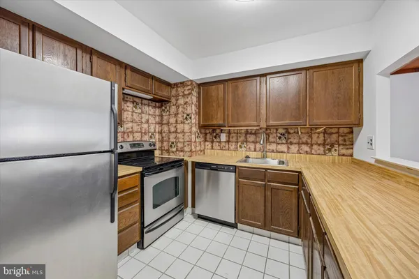 $3,500 | 517 South Randolph Court, Unit B, Philadelphia, PA 19147