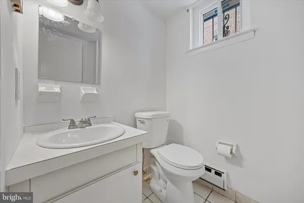 $3,500 | 517 South Randolph Court, Unit B, Philadelphia, PA 19147