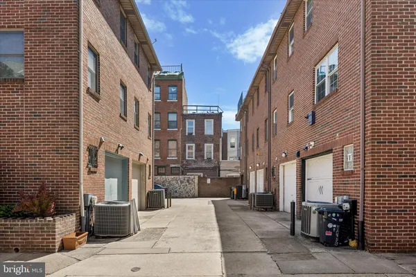 $3,500 | 517 South Randolph Court, Unit B, Philadelphia, PA 19147