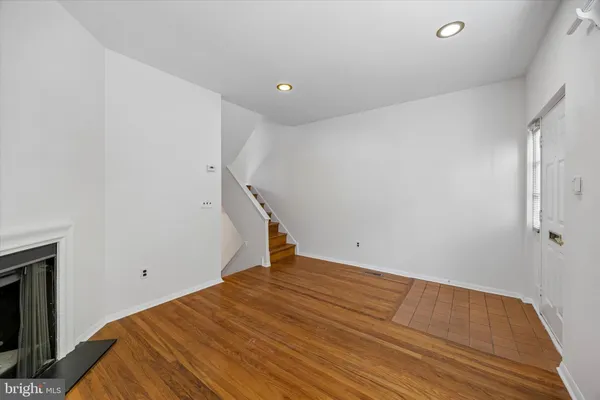 $3,500 | 517 South Randolph Court, Unit B, Philadelphia, PA 19147