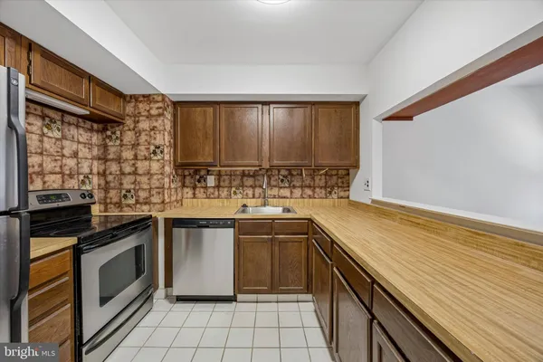 $3,500 | 517 South Randolph Court, Unit B, Philadelphia, PA 19147