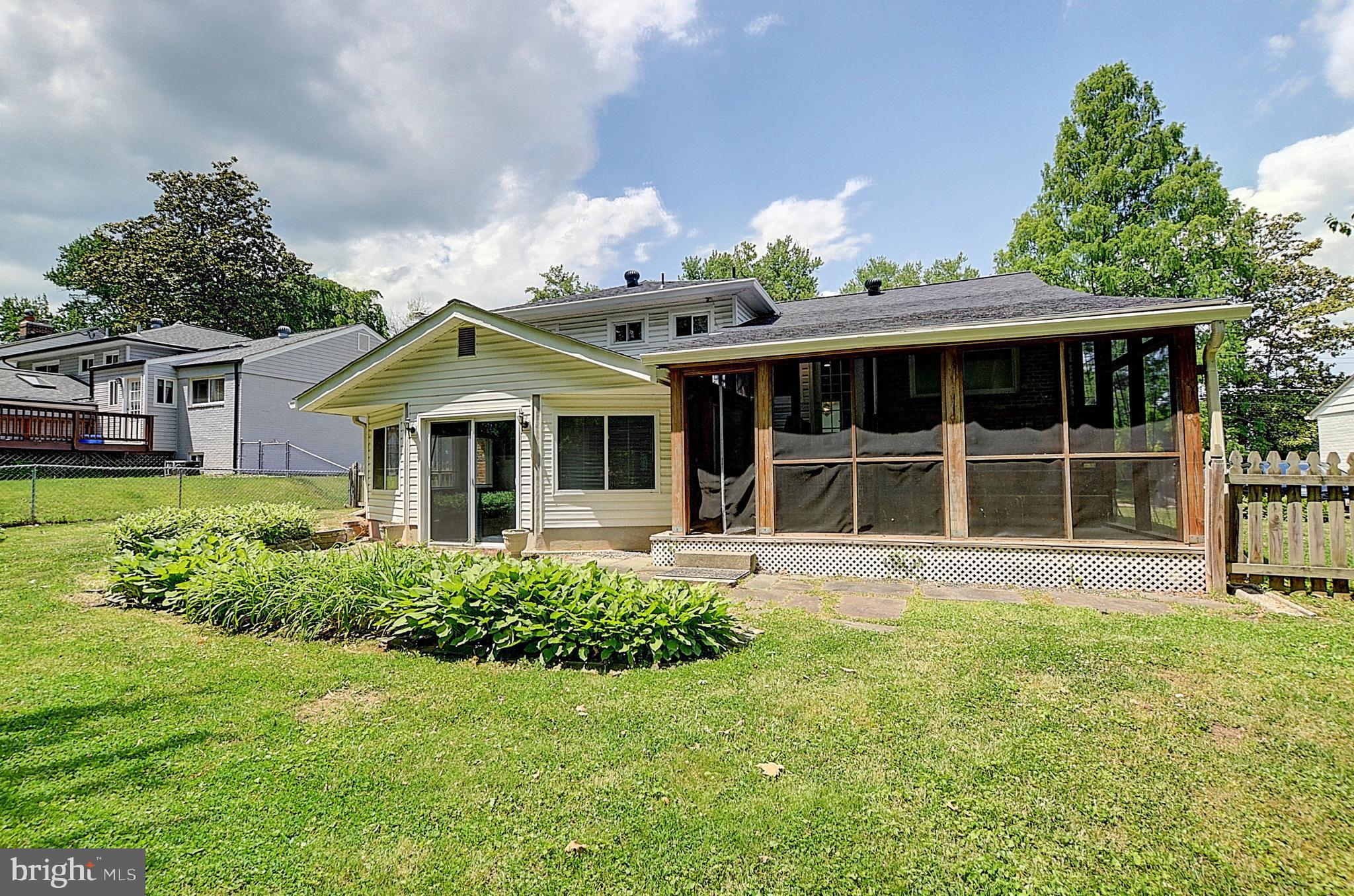 6306 Rockhurst Road Bethesda, MD 20817 - Photo 3 of 28