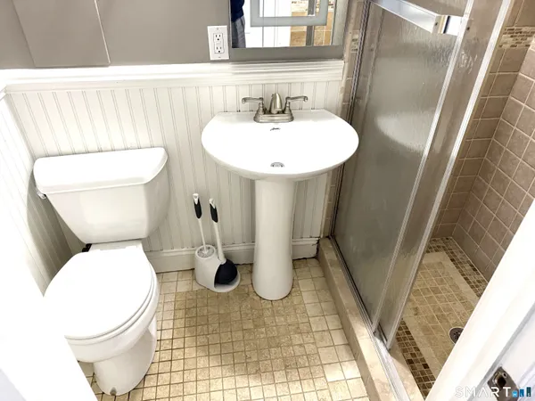 $3,800 | 1584 Madison Avenue, Bridgeport, CT 06606