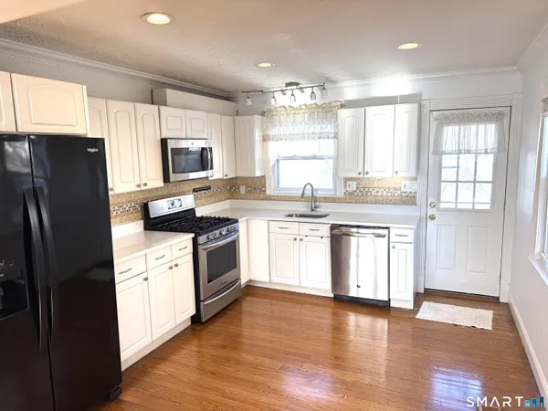 $3,800 | 1584 Madison Avenue, Bridgeport, CT 06606