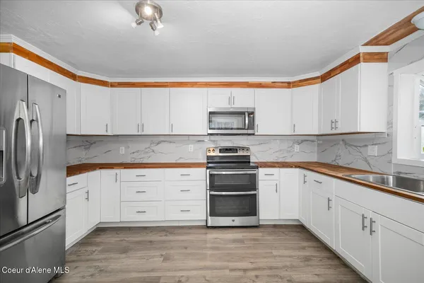 $499,000 | 11102 North 4th Street, Hauser, ID 83854