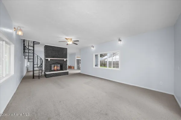 $499,000 | 11102 North 4th Street, Hauser, ID 83854
