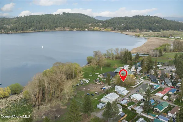 $499,000 | 11102 North 4th Street, Hauser, ID 83854