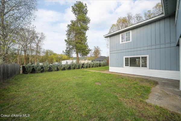 $499,000 | 11102 North 4th Street, Hauser, ID 83854