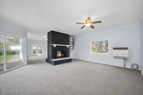 $499,000 | 11102 North 4th Street, Hauser, ID 83854