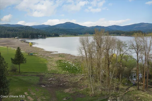 $499,000 | 11102 North 4th Street, Hauser, ID 83854