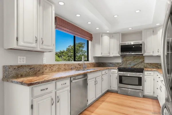 $1,499,000 | 835 E Avenue, Unit B, Coronado, CA 92118