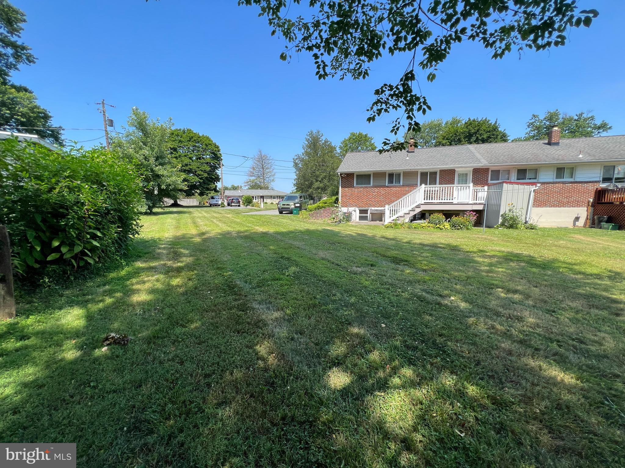 515 Capri Road Lancaster, PA 17603 - Photo 34 of 39 SPACIOUS BACK YARD