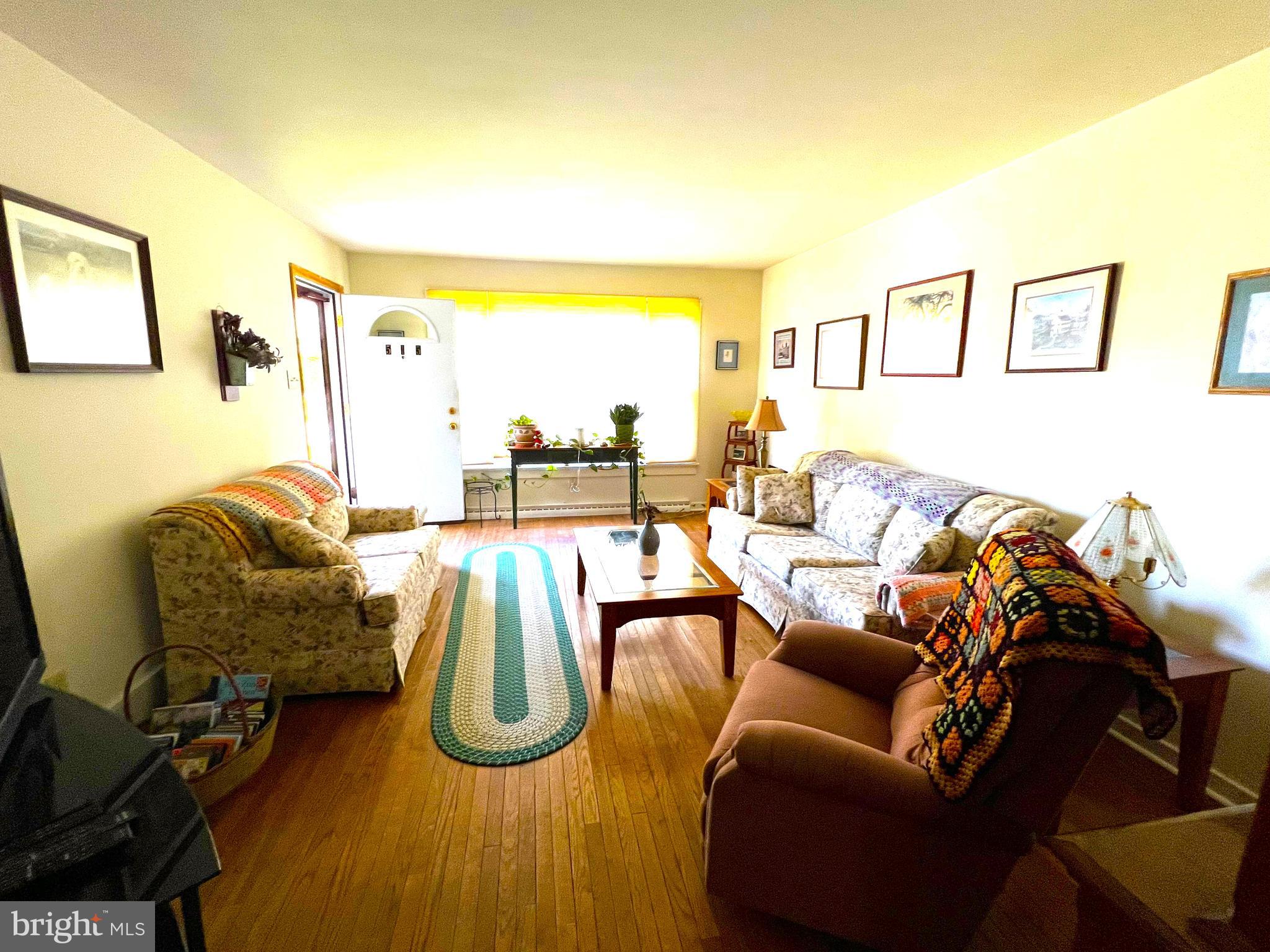 515 Capri Road Lancaster, PA 17603 - Photo 8 of 39 BRIGHT OPEN FLOOR PLAN