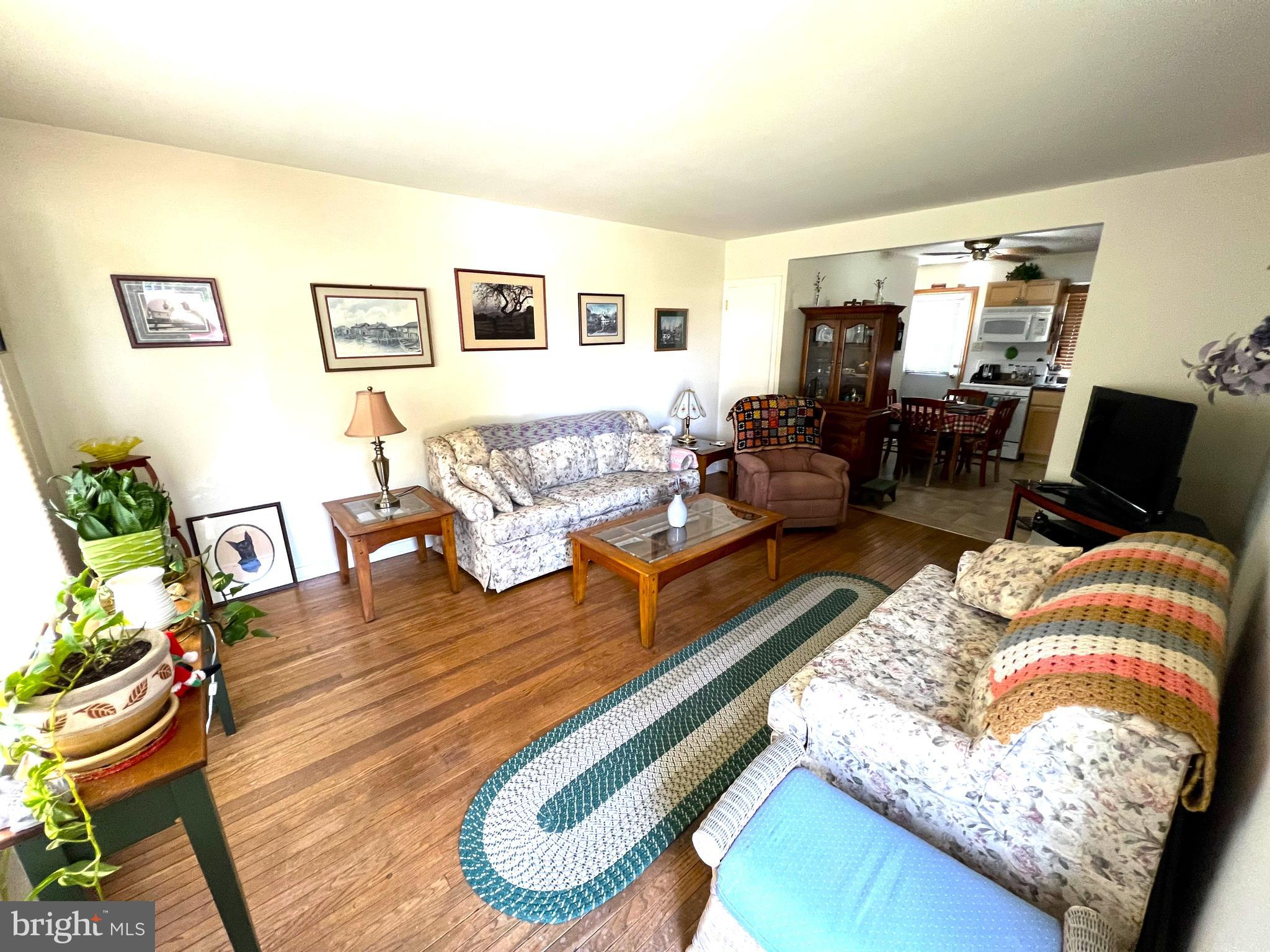 515 Capri Road Lancaster, PA 17603 - Photo 9 of 39 BEAUTIFUL HARDWOOD FLOORS