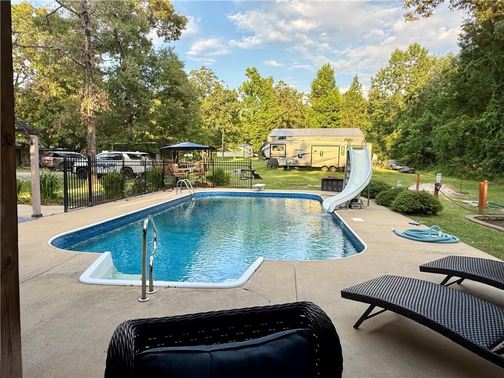 178 Robin Hood Road Dry Prong, LA 71423 - Photo 2 of 47