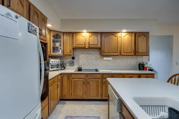 $495,000 | 121 Stonehaven Drive, Sun Prairie, WI 53590