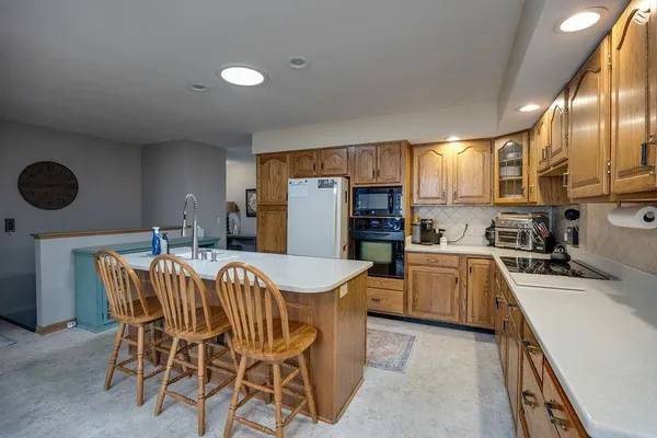 $495,000 | 121 Stonehaven Drive, Sun Prairie, WI 53590