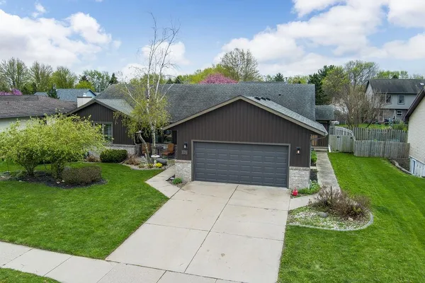 $495,000 | 121 Stonehaven Drive, Sun Prairie, WI 53590