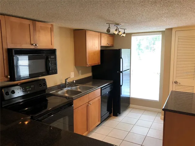 $1,150 | 1810 Northwest 23rd Boulevard, Unit 107, Gainesville, FL 32605