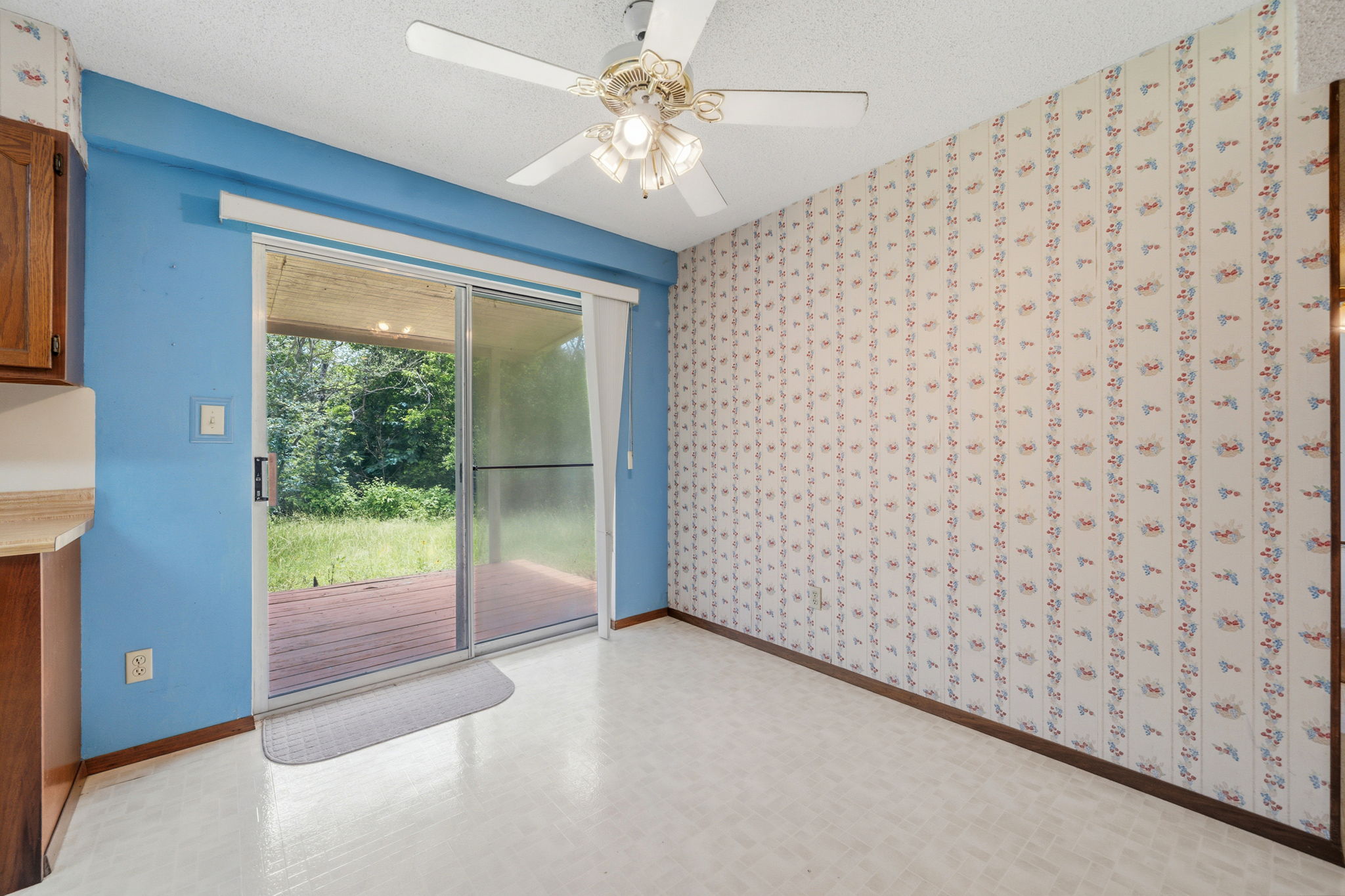 272 Old Coach Lane Elgin, TX 78621 - Photo 11 of 39
