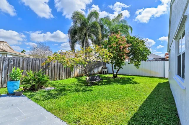 $824,999 | 5210 Hawkes Bluff Avenue, Davie, FL 33331
