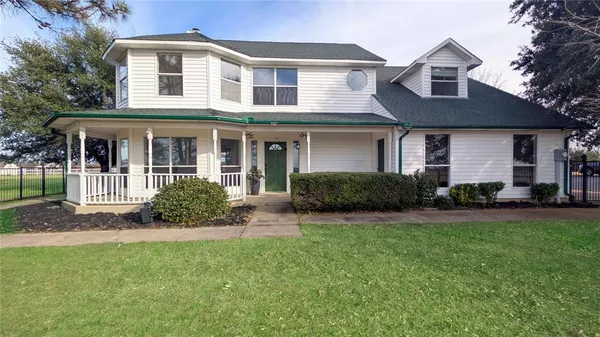 $984,900 | 5909 County Road 488, Nevada, TX 75173