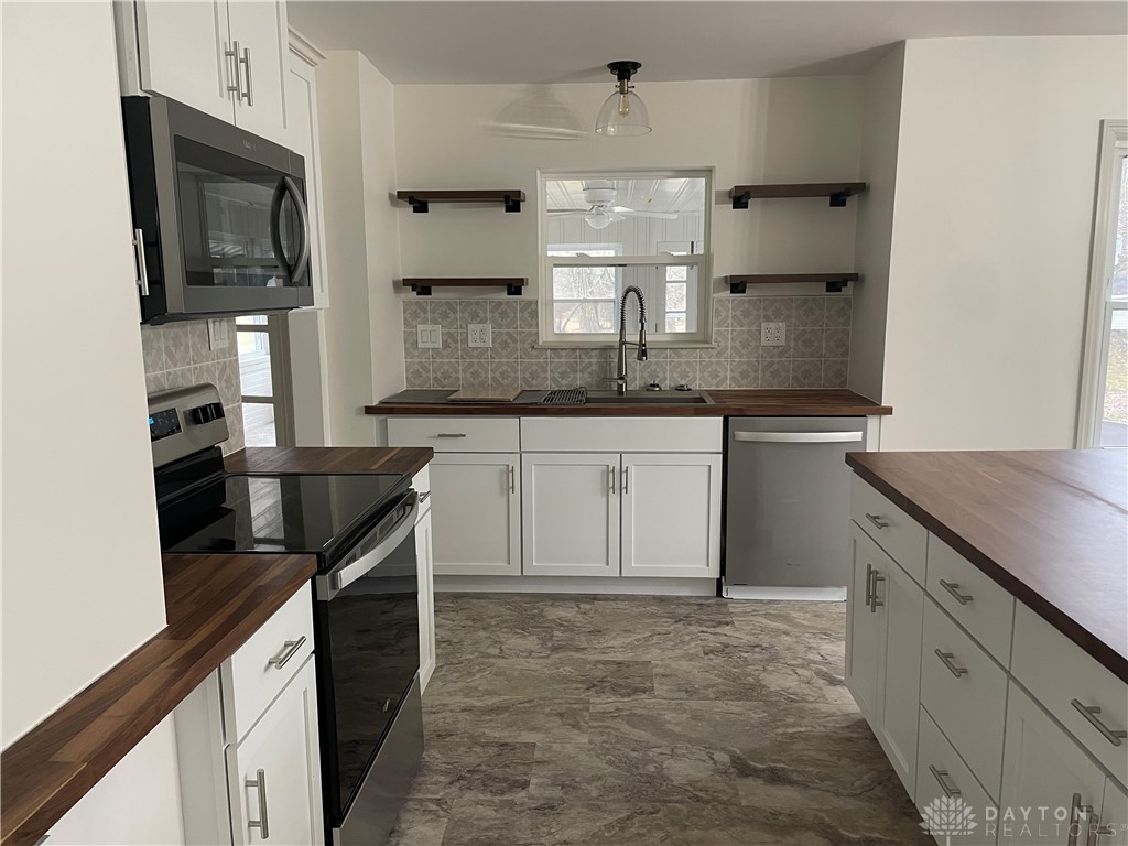 7698 Chambersburg Road Dayton, OH 45424 - Photo 7 of 26