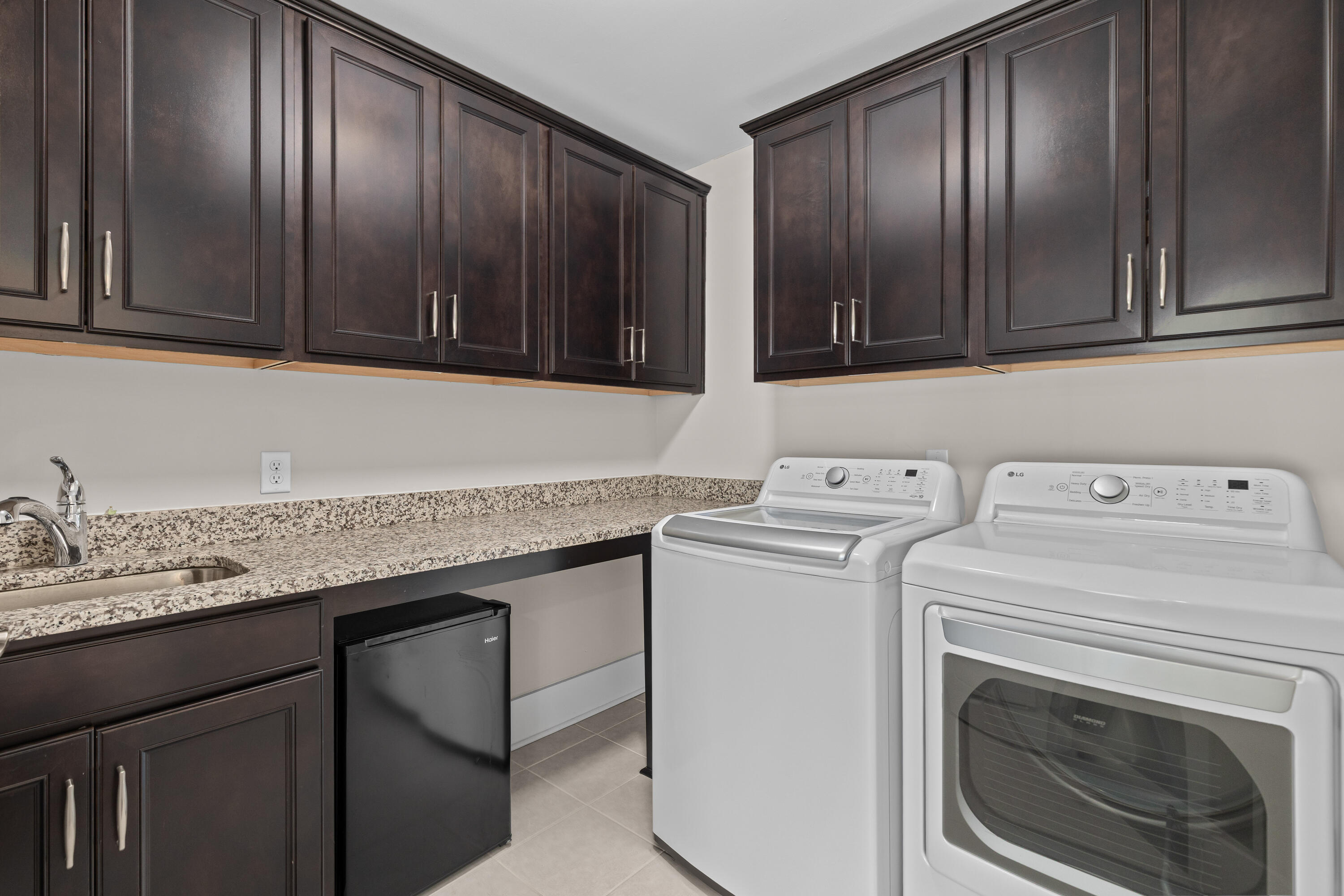 1826 Whisperwood Road Johns Island, SC 29455 - Photo 49 of 67 Laundry room