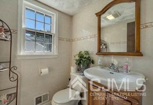 1302 Aaron Road North Brunswick, NJ 08902 - Photo 25 of 38 Gallery Image 25