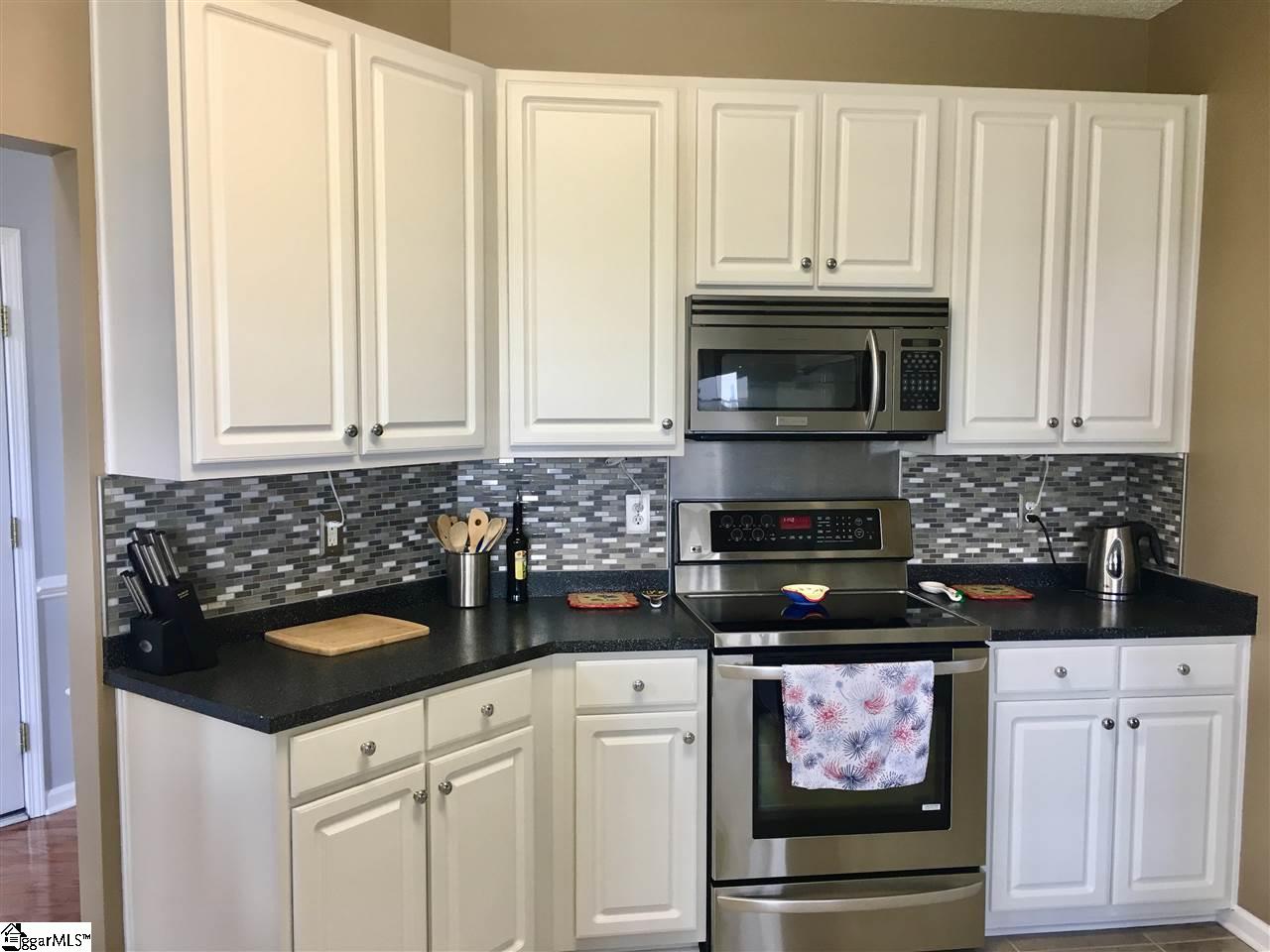322 Park Ridge Circle Greer, SC 29651 - Photo 7 of 36 Gallery Image 7