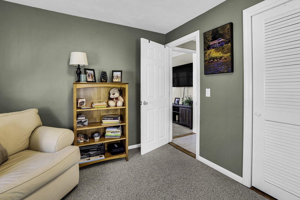 17 Heroult Road Worcester, MA 01606 - Photo 8 of 42 Gallery Image 8