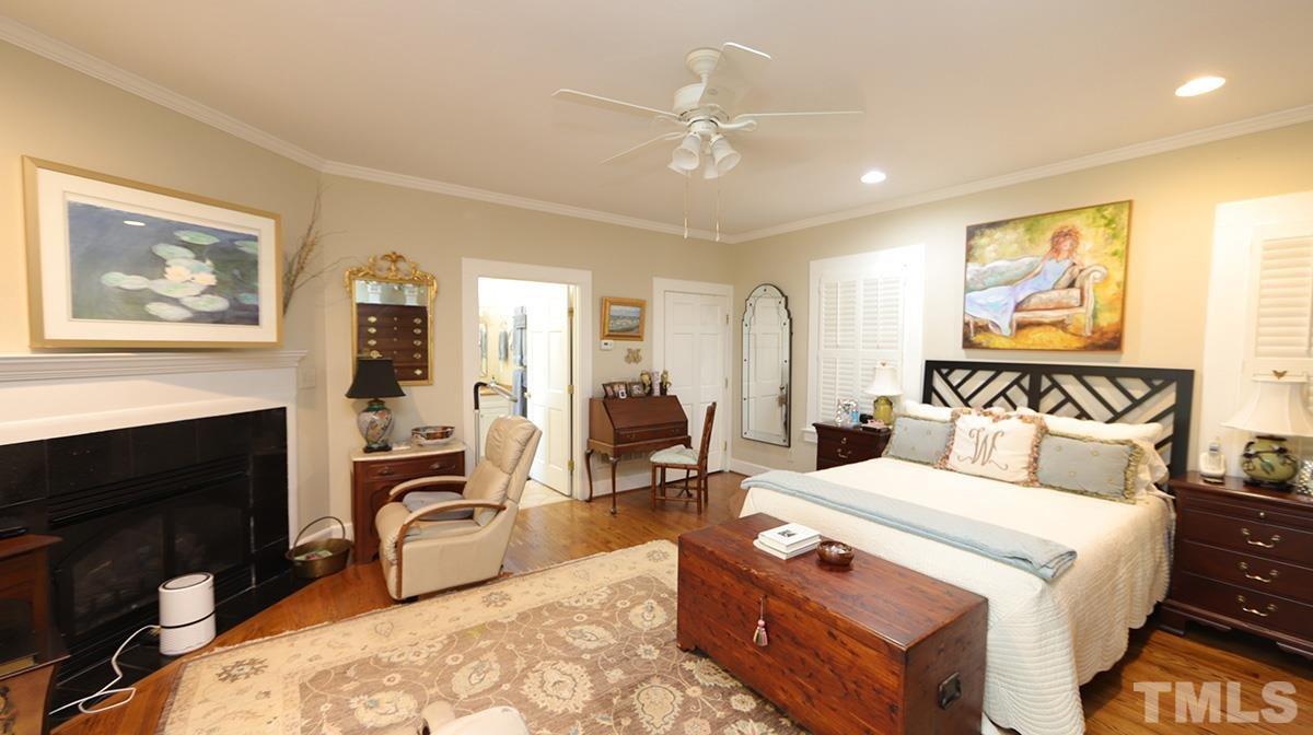 2707 Lochmore Drive Raleigh, NC 27608 - Photo 14 of 25 Gallery Image 14