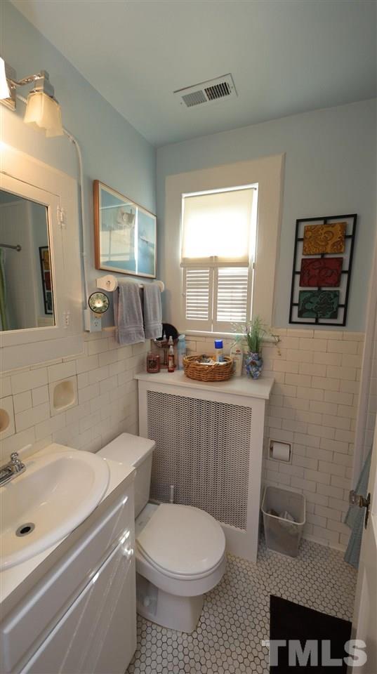 2707 Lochmore Drive Raleigh, NC 27608 - Photo 21 of 25 Gallery Image 21