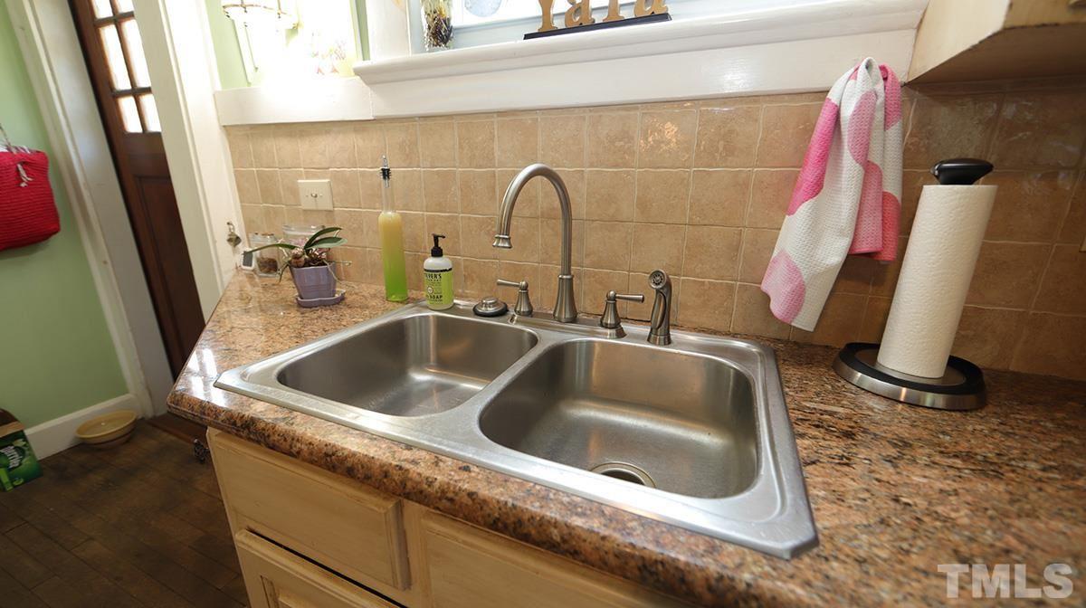 2707 Lochmore Drive Raleigh, NC 27608 - Photo 10 of 25 Gallery Image 10
