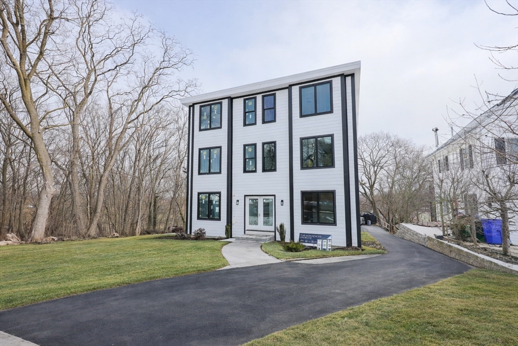 68 Rowe Street, Unit 3 Boston, MA 02131 - Photo 16 of 16