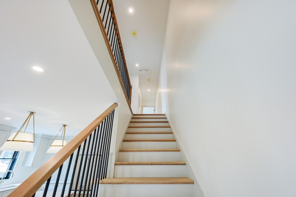 68 Rowe Street, Unit 3 Boston, MA 02131 - Photo 5 of 16