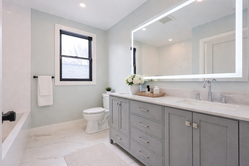 68 Rowe Street, Unit 3 Boston, MA 02131 - Photo 10 of 16