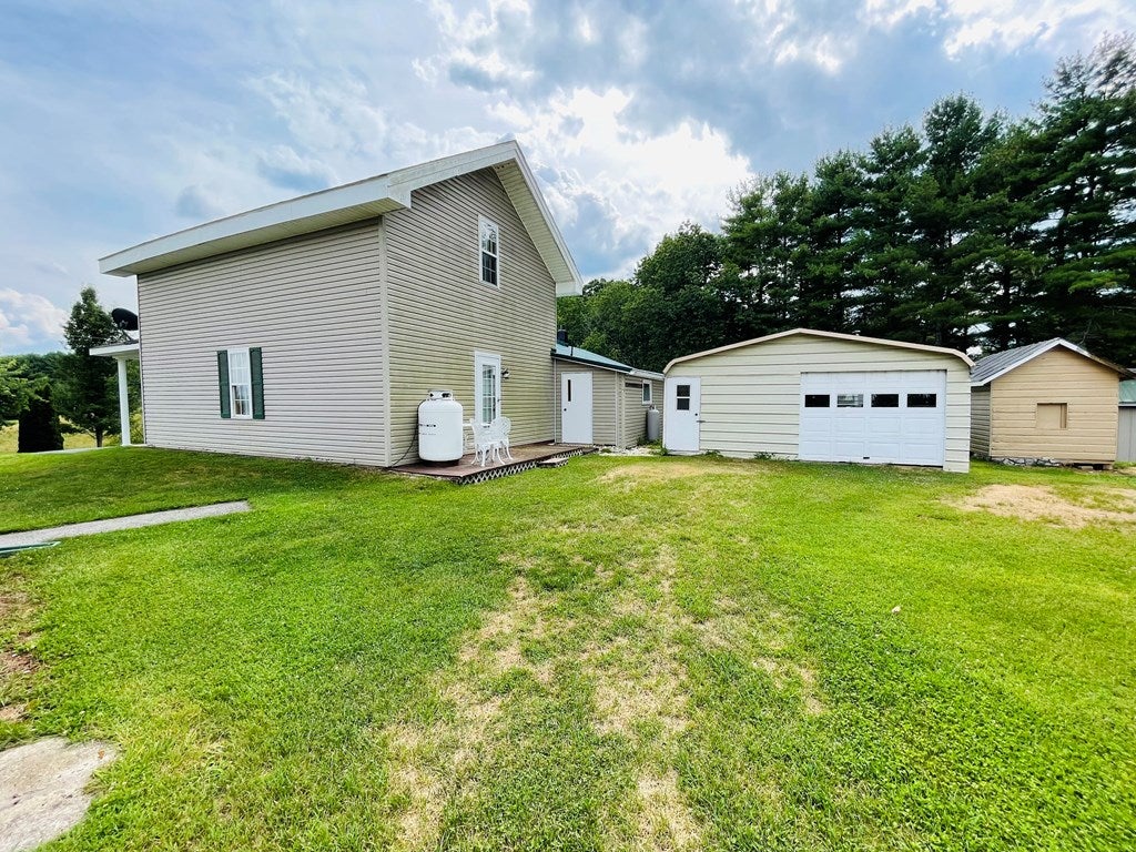 965 Windsong Road Hiwassee, VA 24347 - Photo 29 of 43 Gallery Image 29