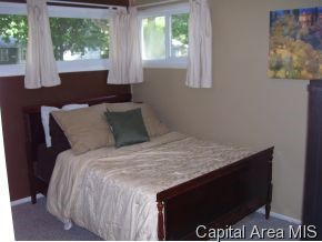 3321 Saxony Road Springfield, IL 62703 - Photo 4 of 7