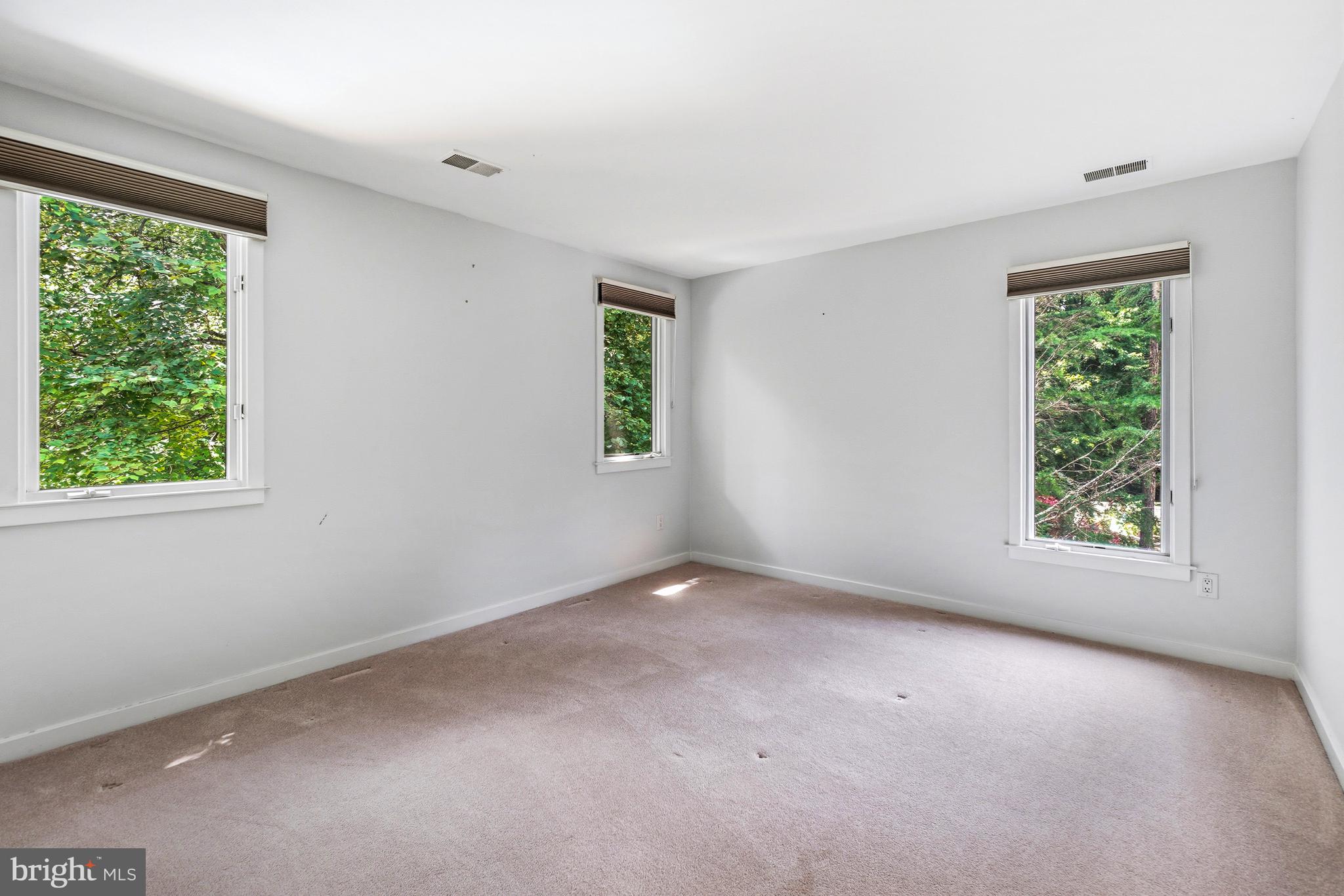 1104 Water Pointe Lane Reston, VA 20194 - Photo 31 of 44