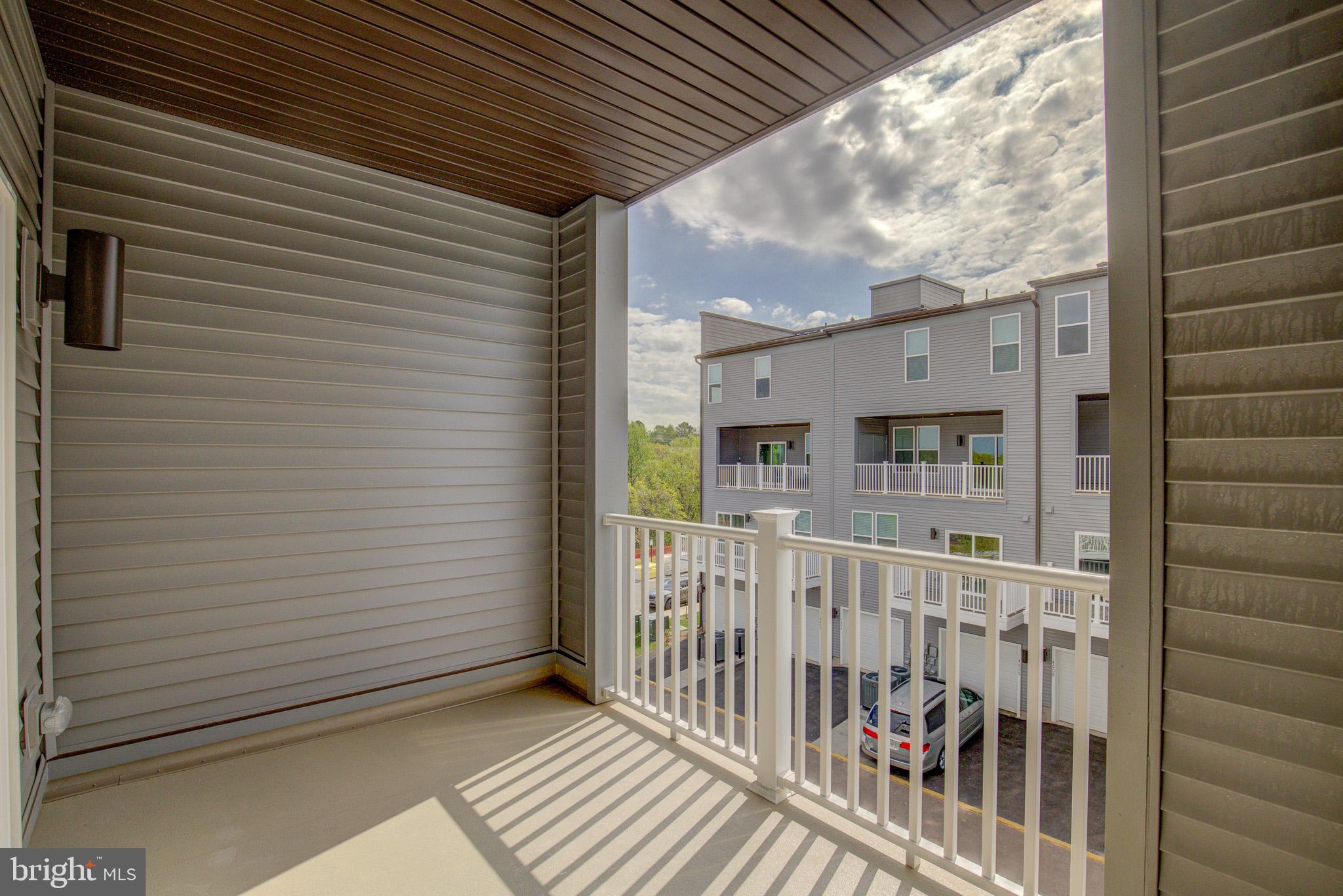 14138 Gypsum Loop Chantilly, VA 20151 - Photo 17 of 36 Covered & Private Deck off of Kitchen