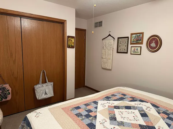 $280,000 | 704 Brynwood Lane, Lena, IL 61048