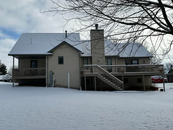 $280,000 | 704 Brynwood Lane, Lena, IL 61048