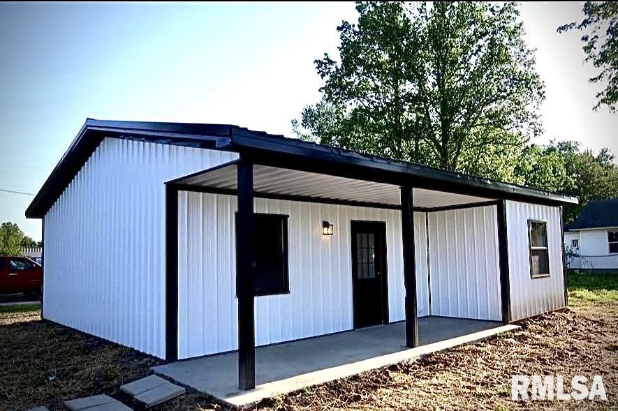 1002 West Monroe Street Herrin, IL 62948 - Photo 2 of 16