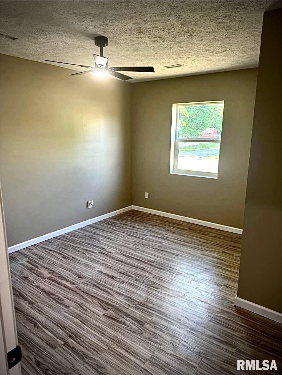 1002 West Monroe Street Herrin, IL 62948 - Photo 10 of 16