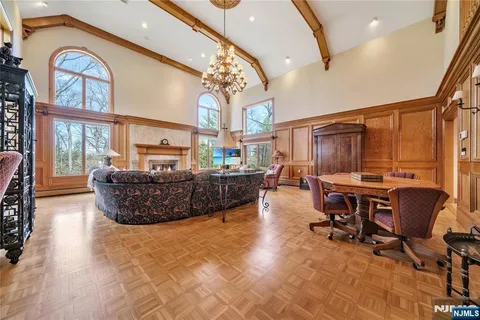 $2,795,000 | 837 Apple Ridge Road, Franklin Lakes, NJ 07417